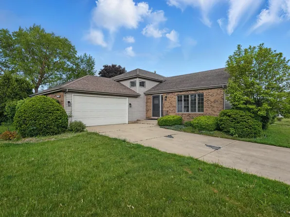 10463 Olcott Ave, Saint John, IN 46373