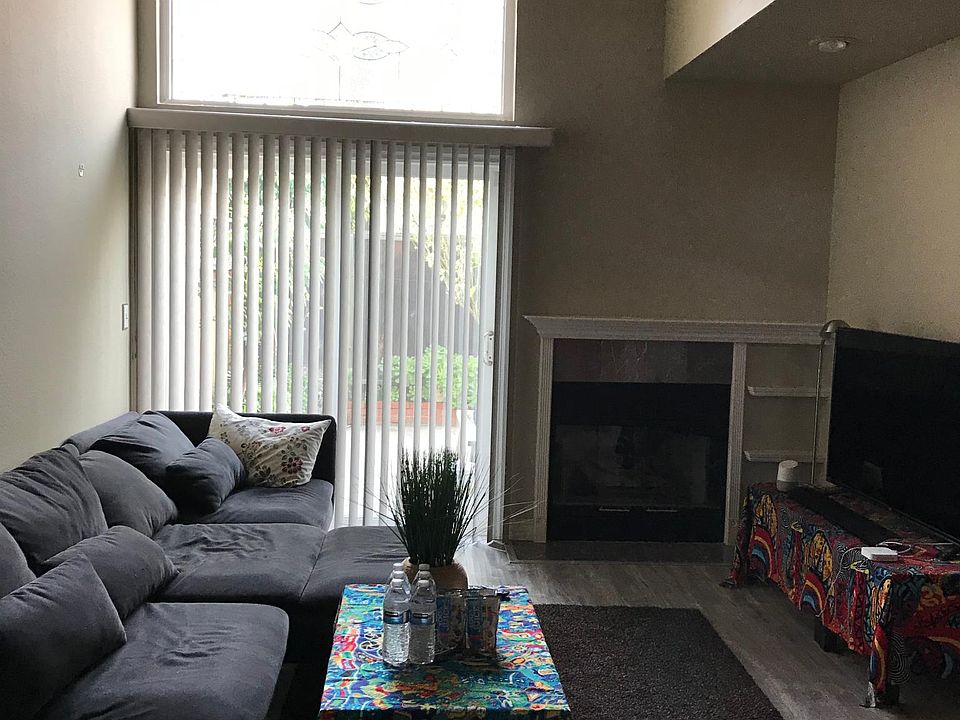 2nd image of 15848 Deer Trail Dr