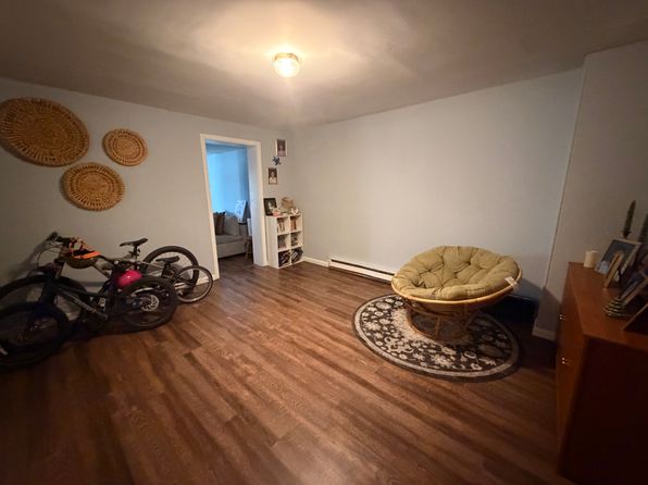 102 W State St APT 1