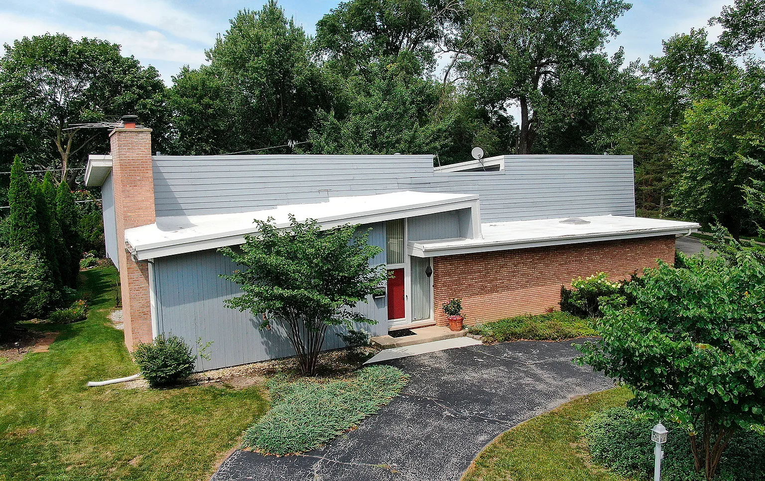 2701 Maryland Ave photo 1