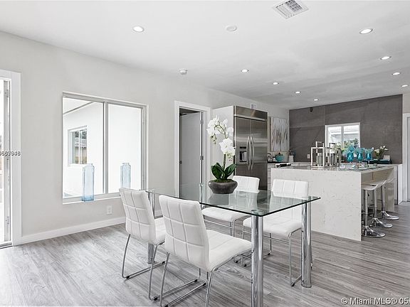 3rd image of 1226 NE 100th St #0