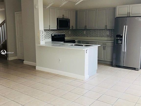 2nd image of 11482 NW 78th Ter #11482