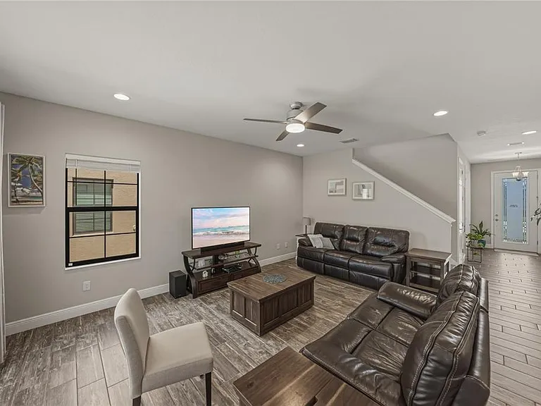 14633 Red Castle Ave — Photo 14