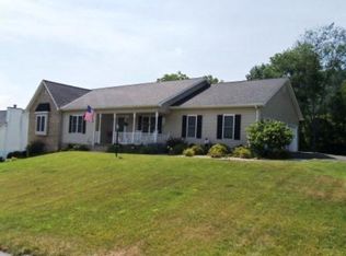 211 Burgess Dr, Bluefield, VA 24605