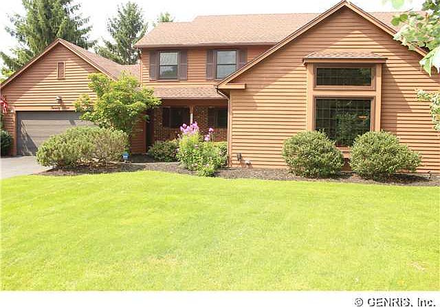 1st image of 23 Simsbury Ln
