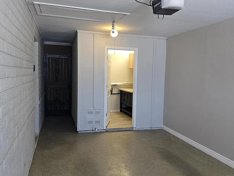 1133 E Butler Dr — Photo 13