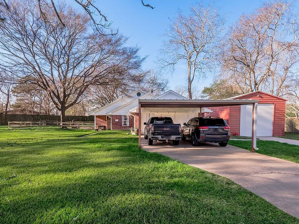 2203 Shannon Dr