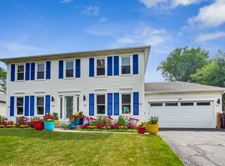 1945 Franklin Ct, Gurnee, IL 60031