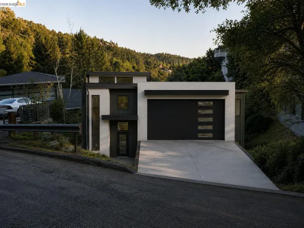 7158 Buckingham Blvd, Berkeley, CA 94705