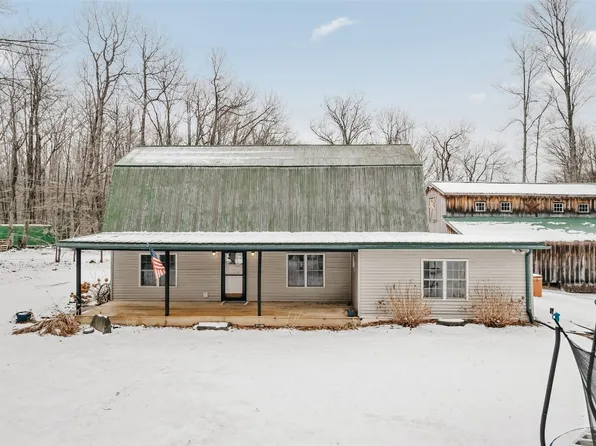 449 Worrick Pond Rd, Brackney, PA 18812