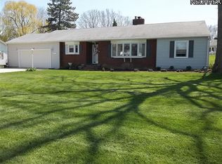 718 Holden Dr, Ashtabula, OH 44004