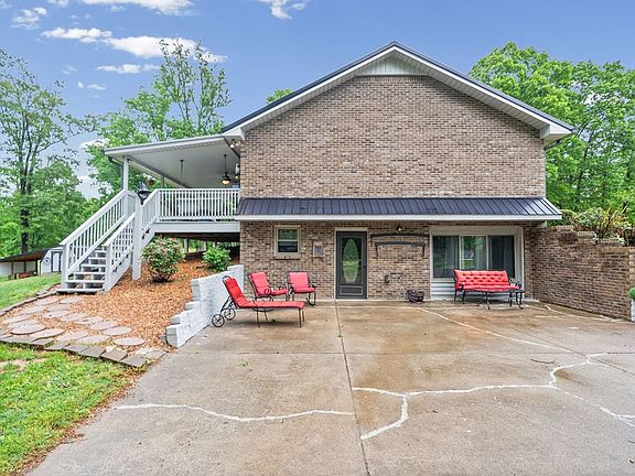 2nd image of 419 Williams Rd