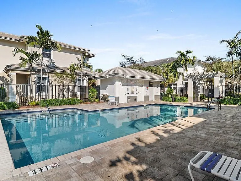 6989 Pines Cir #GG-39 — Photo 18