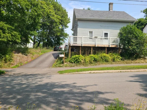 69 Parker Street, Bangor, ME 04401