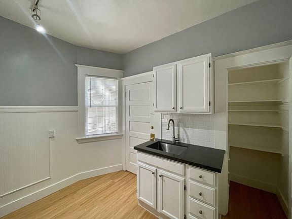 2nd image of 1221 Masonic Ave APT 6