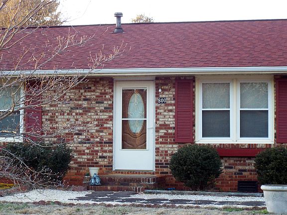 5th image of 800 Southwood Dr