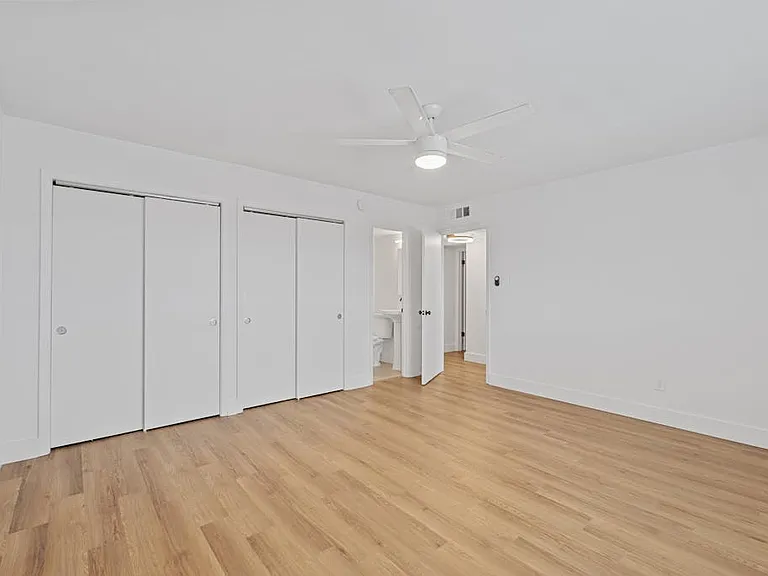CrestHaus Apartments — Photo 39
