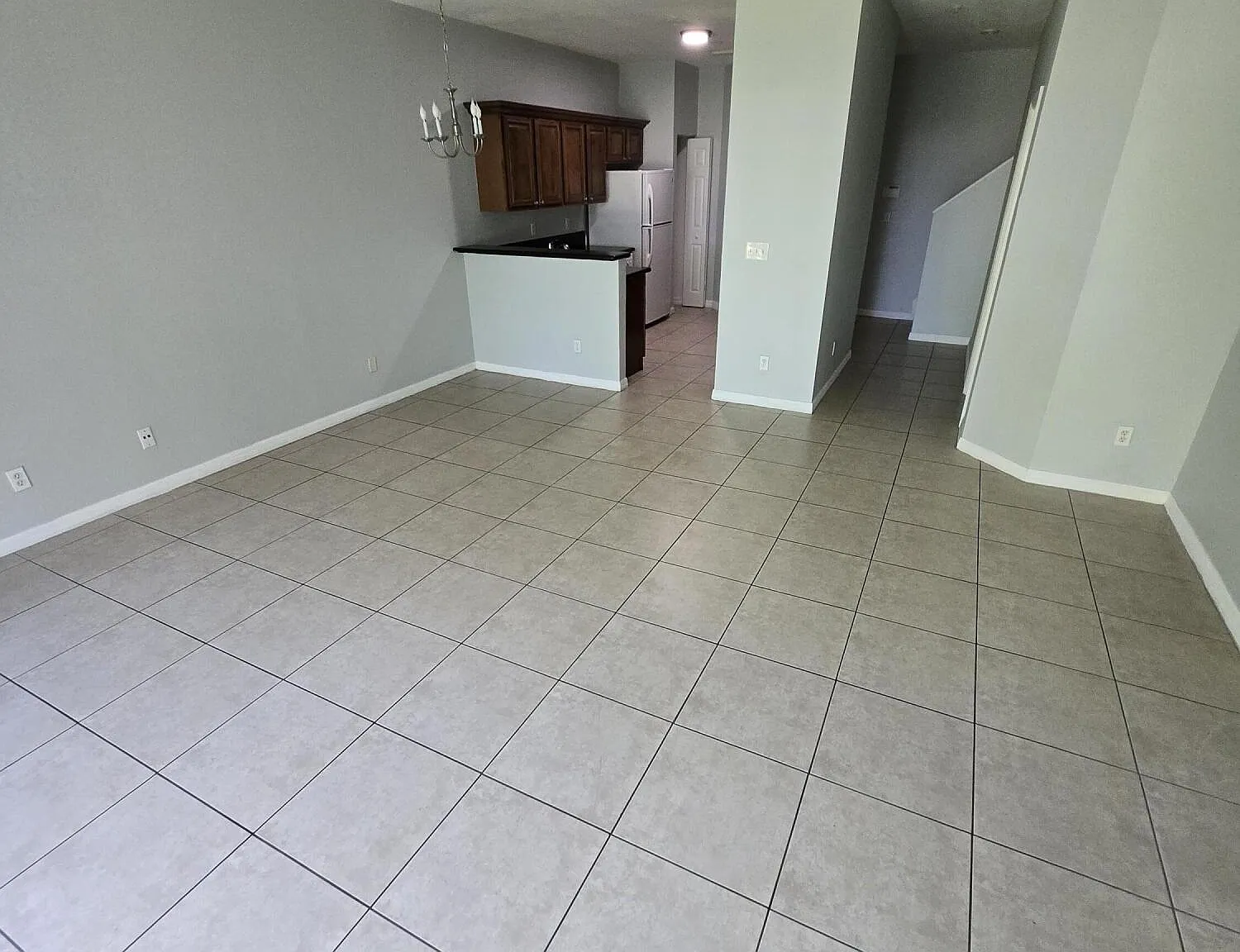 3 bed, 2.5 bath, 1309 sqft, $2,200 — Photo 4