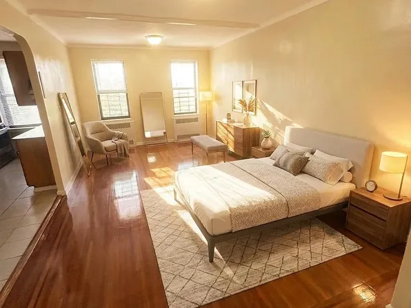 89-11 153rd St #6N, Jamaica, NY 11432