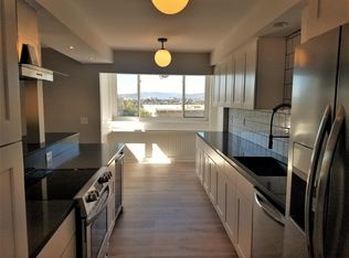 372 Pershing Dr APT C, Playa Del Rey, CA 90293