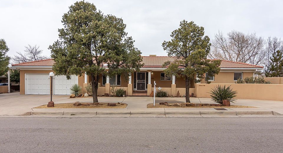 1st image of 3307 Santa Clara Ave SE