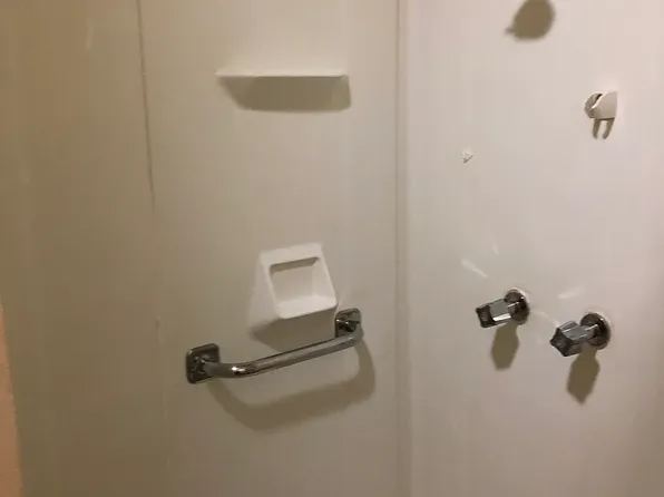 514 S 7th St APT A, Leavenworth, KS 66048