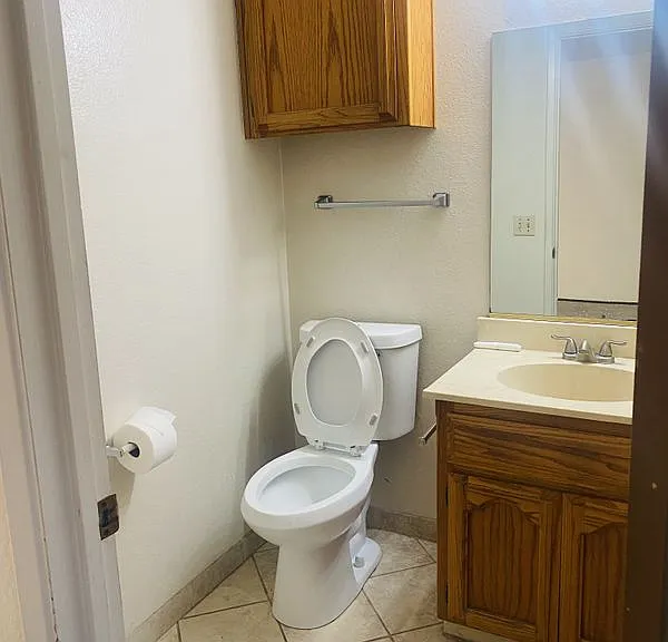 1529 Racquet Club Dr #B — Photo 6