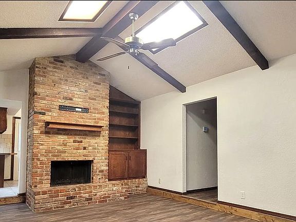 2nd image of 808 N Markwell Ave