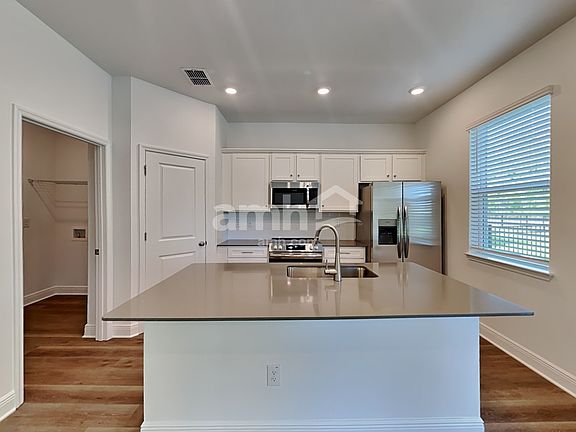 4th image of 6428 Atlantic Beach Ave