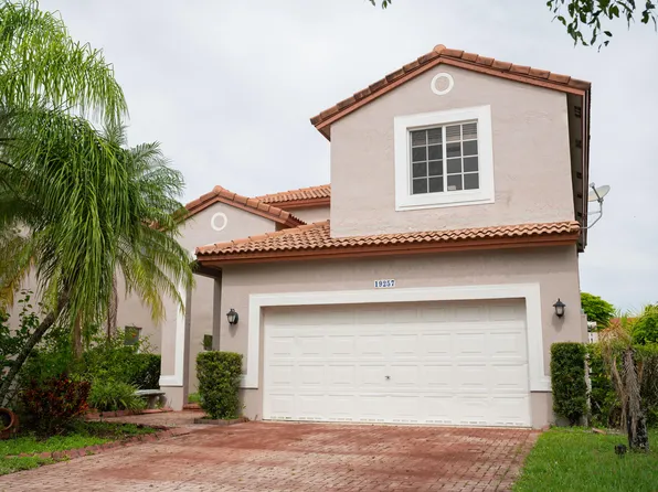 19257 NW 14 Street, Pembroke Pines, FL 33029