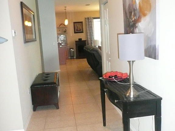3rd image of 117 Logenberry Ct