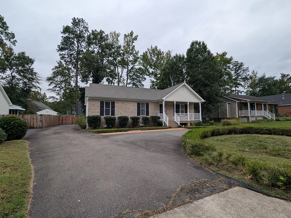 117 N Macon Ter