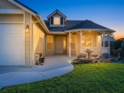 1095 W Saffron Street, Hanford, CA, 93230