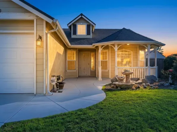 1095 W Saffron Street, Hanford, CA 93230