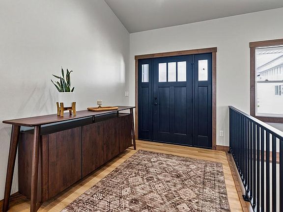 2nd image of 1413 Herb LANE
