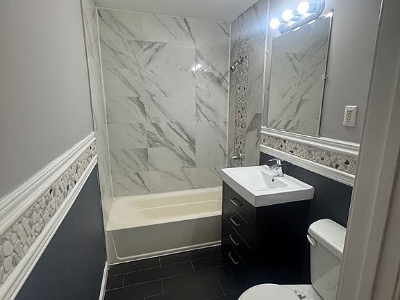 3rd image of 297 Hawthorne Ave #1G