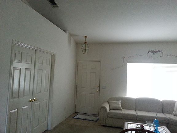 3rd image of 15419 Darlene St