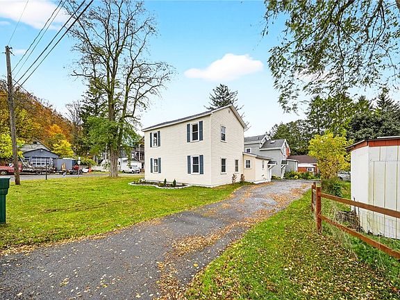 5th image of 1904 Preble Rd