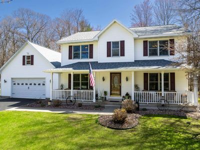 N1900 Woodridge Dr, Marinette, WI, 54143