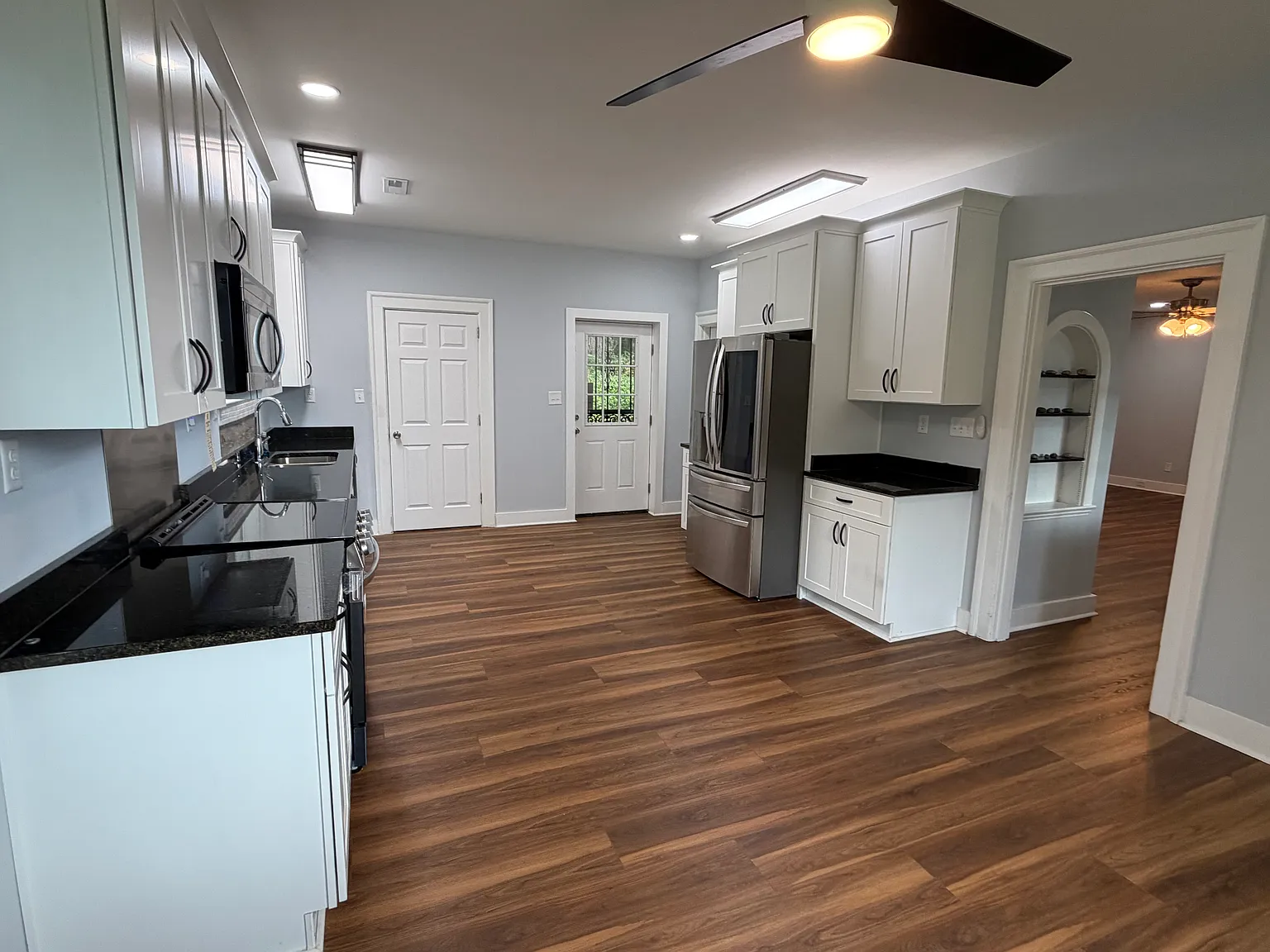 3 bed, 1680 sqft, $1,995 — Photo 2