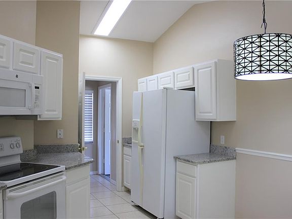4th image of 7057 Cascades Ct