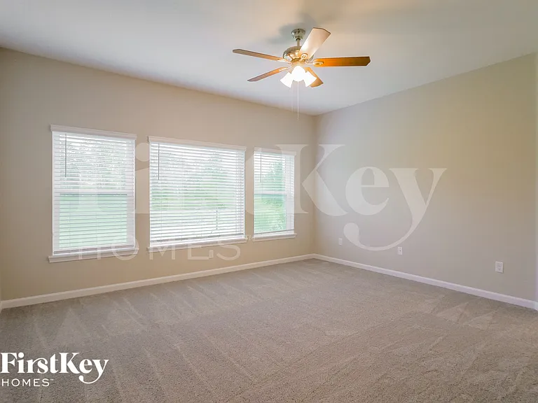 486 Grand Landings Pkwy — Photo 7