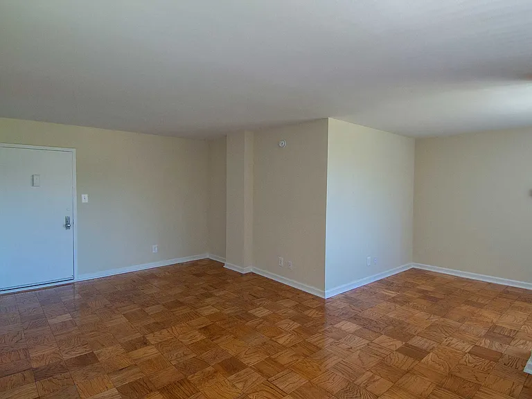 2112 New Hampshire Avenue — Photo 42