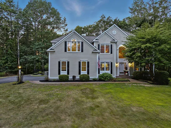 4 Brushwood Drive, Atkinson, NH 03811