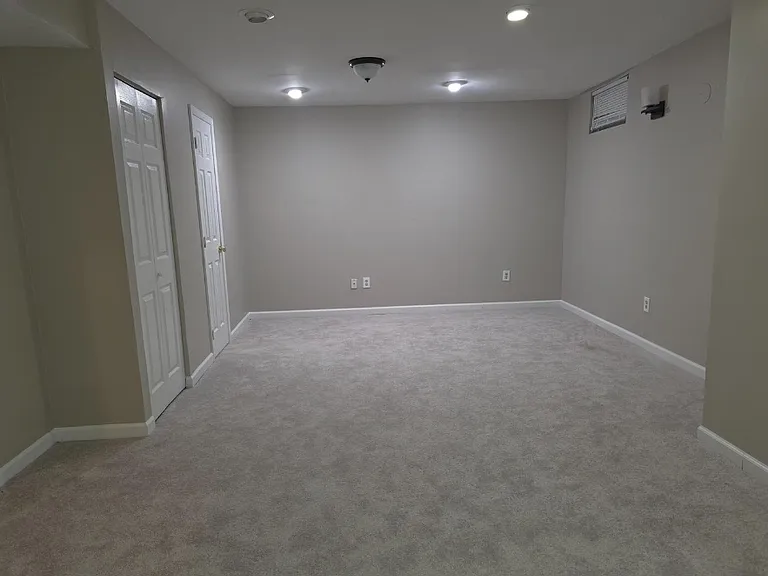 218 Eisenhower Ct — Photo 16