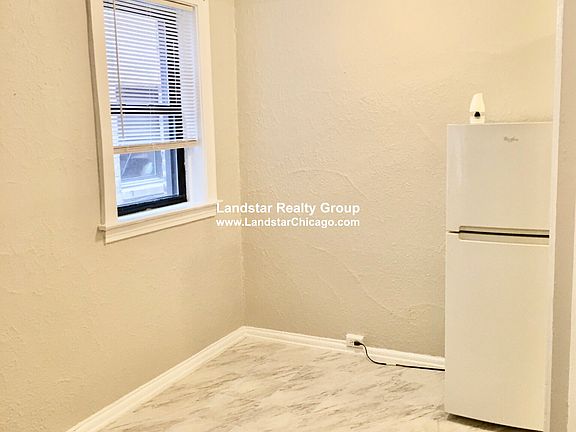 3rd image of 1809 N Lincoln Park W APT A5