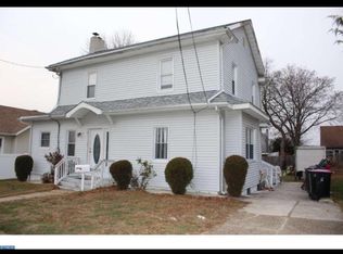 17 8th Ave, Glendora, NJ 08029