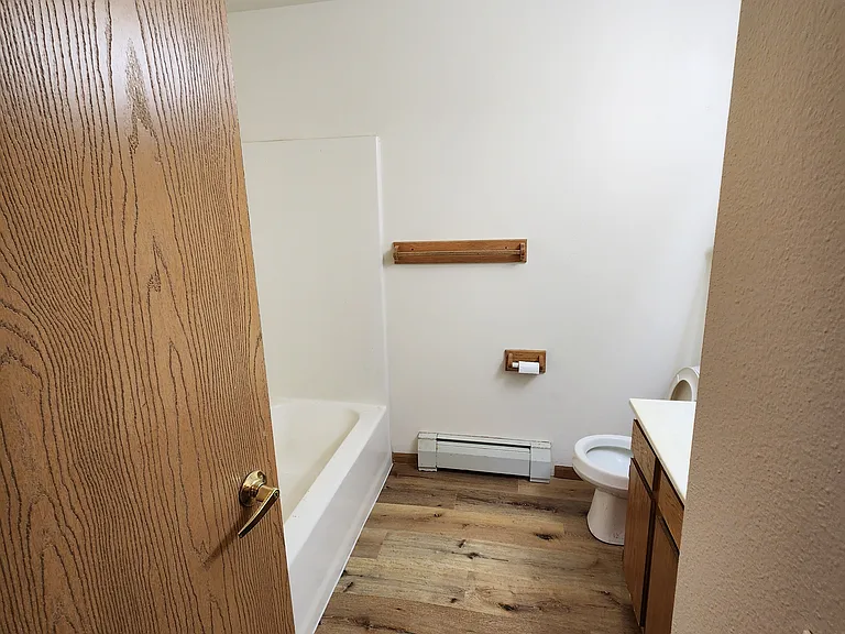 2330 E Hamilton Ave — Photo 6