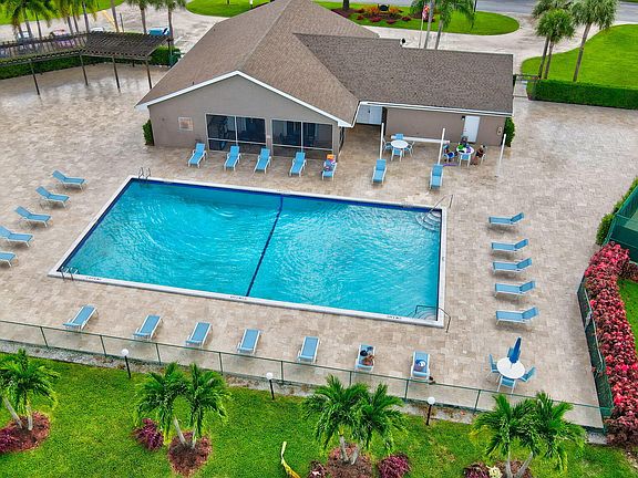 4th image of 9856 Boca Gardens Parkway #D