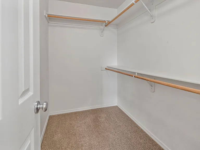 1611 SW San Mateo Ter — Photo 21